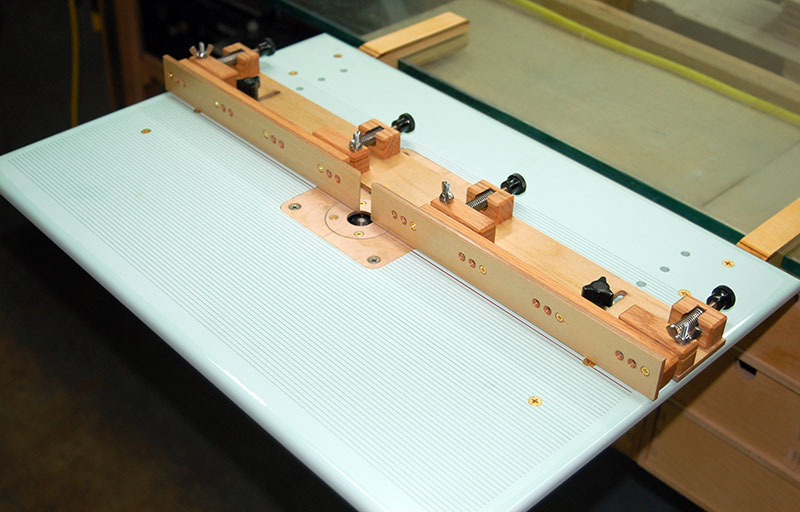 Airfield Models - How To Make a Split Fence for a Dremel Router